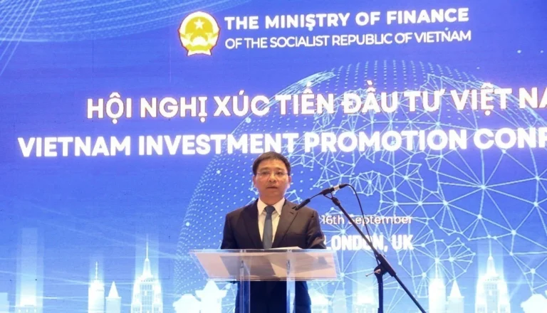 Minister pitches UK investors on booming economy, stock market surge